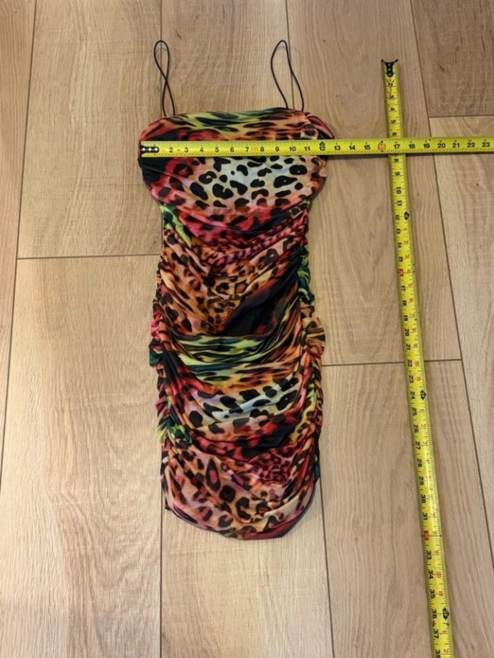 Leopard Print Ruched Bodycon Dress 🐆🐆🐆🖤 | Size Medium NWT - Picture 5 of 5